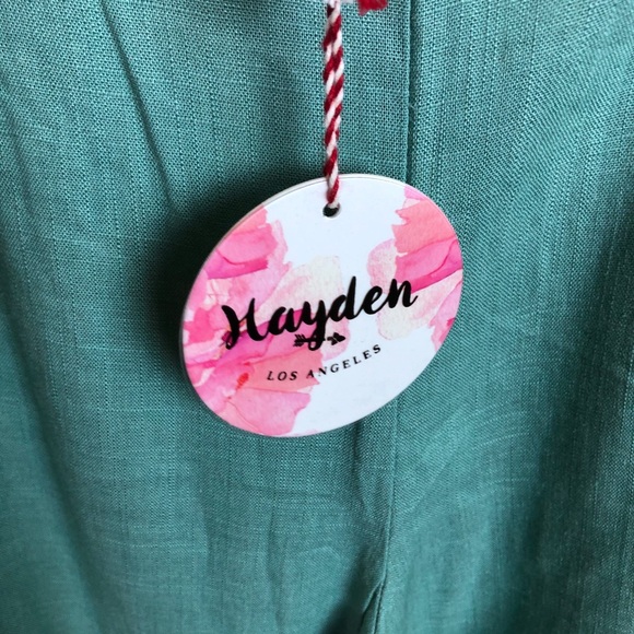 Clad & Cloth • Wide Leg Linen Cropped Pants - Picture 10 of 11